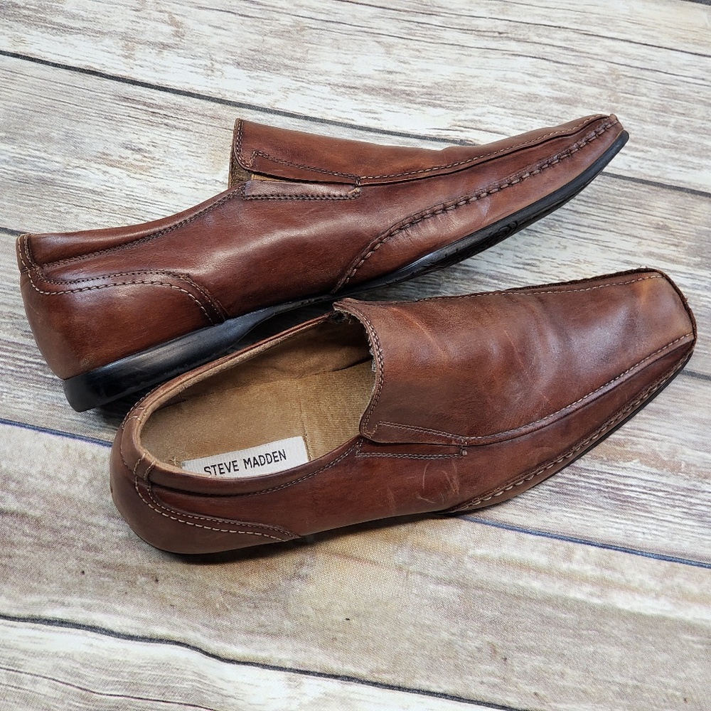 Steve Madden 'Captrye' Cognac Bike Toe Loafer